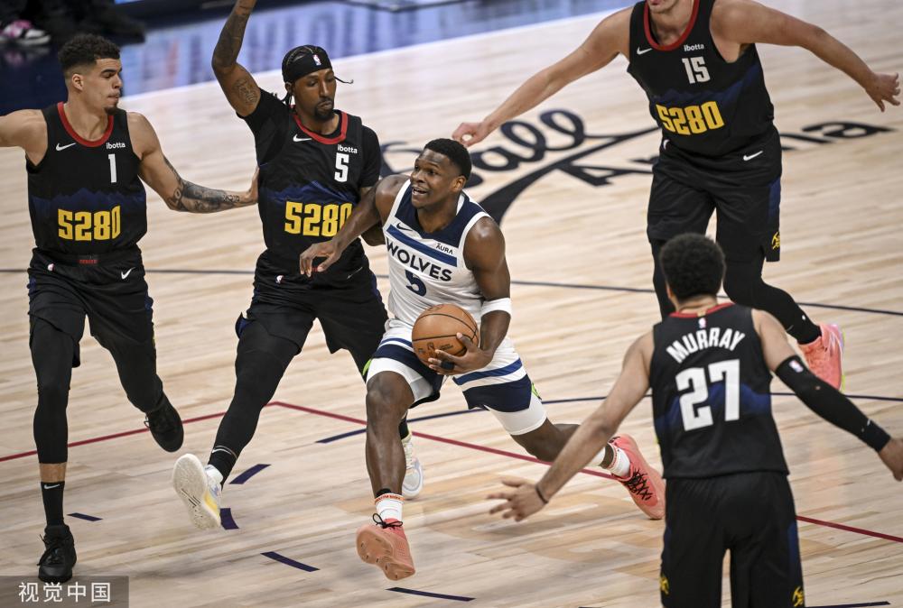 际赛事中占 际赛事中占