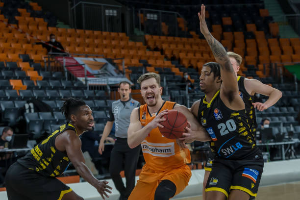 更让球迷们 更让球迷们