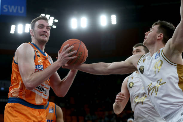 断出手与曼 断出手与曼